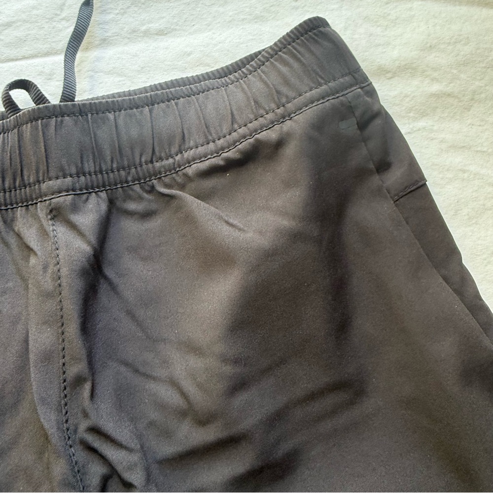NWOT Old Navy Boys Woven Black Shorts Drawstring size S (6/7) - Picture 2 of 6